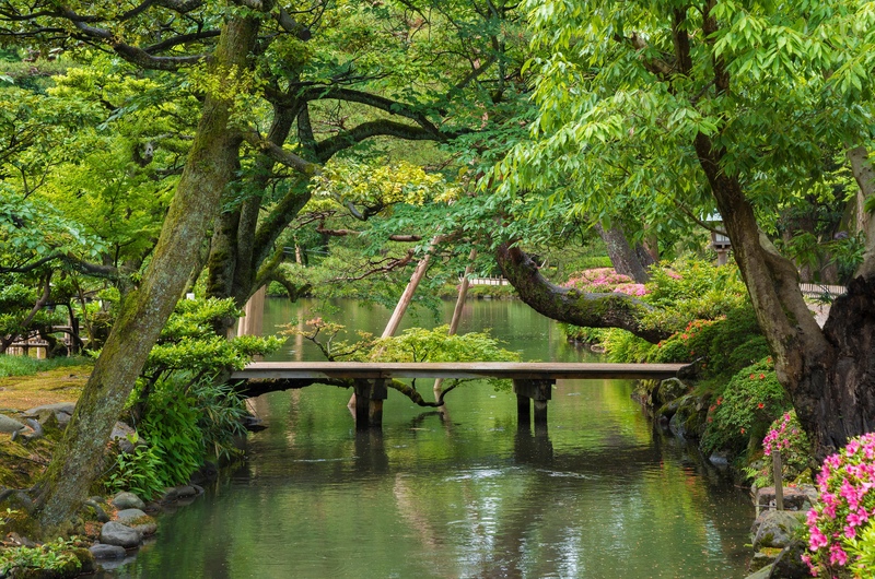 A view into the Kenroku-en garend, an old private garden in Kanazawa, Ishikawa Prefecture, Japan