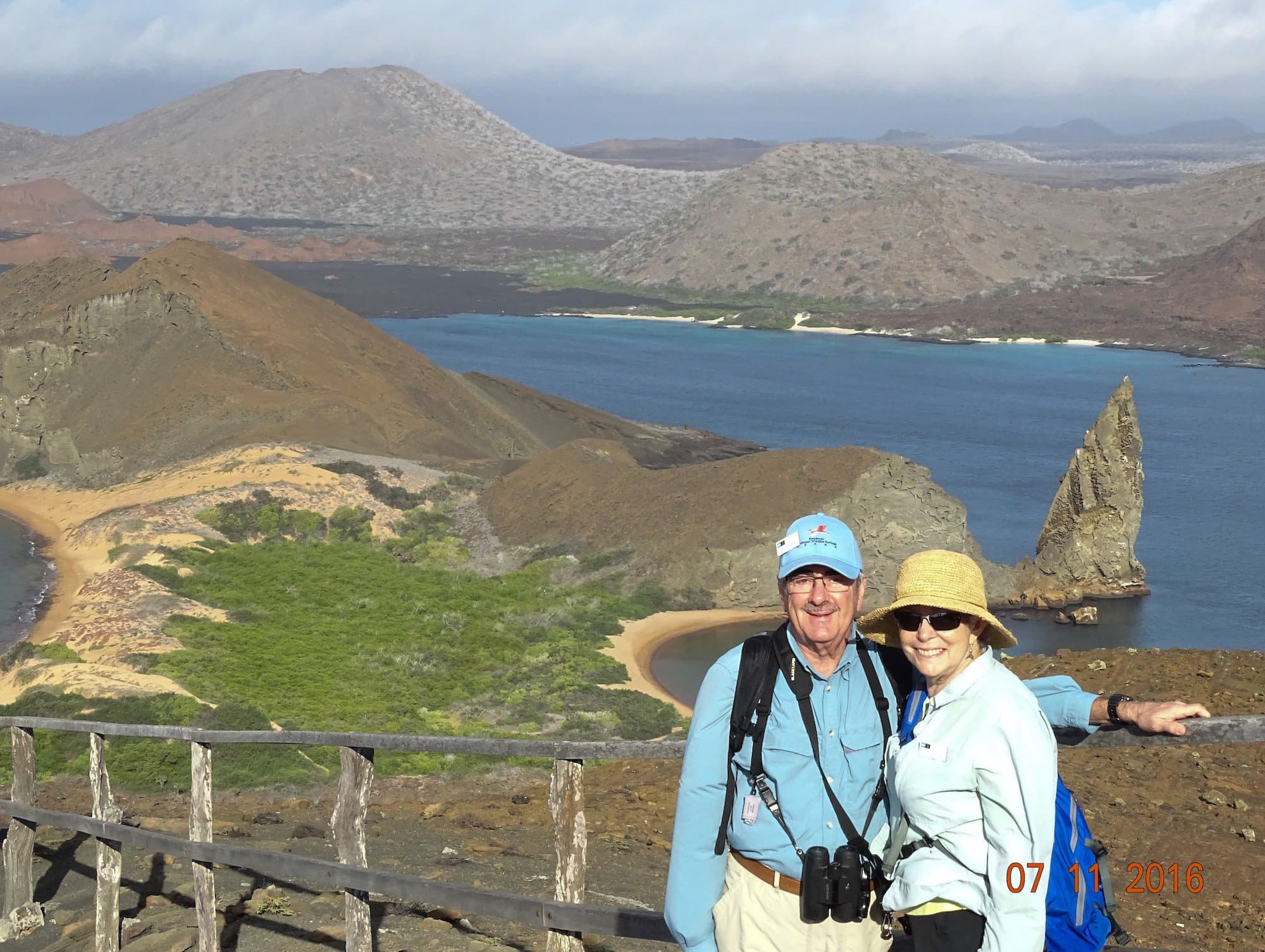 Almoneys in Galapagos.jpg