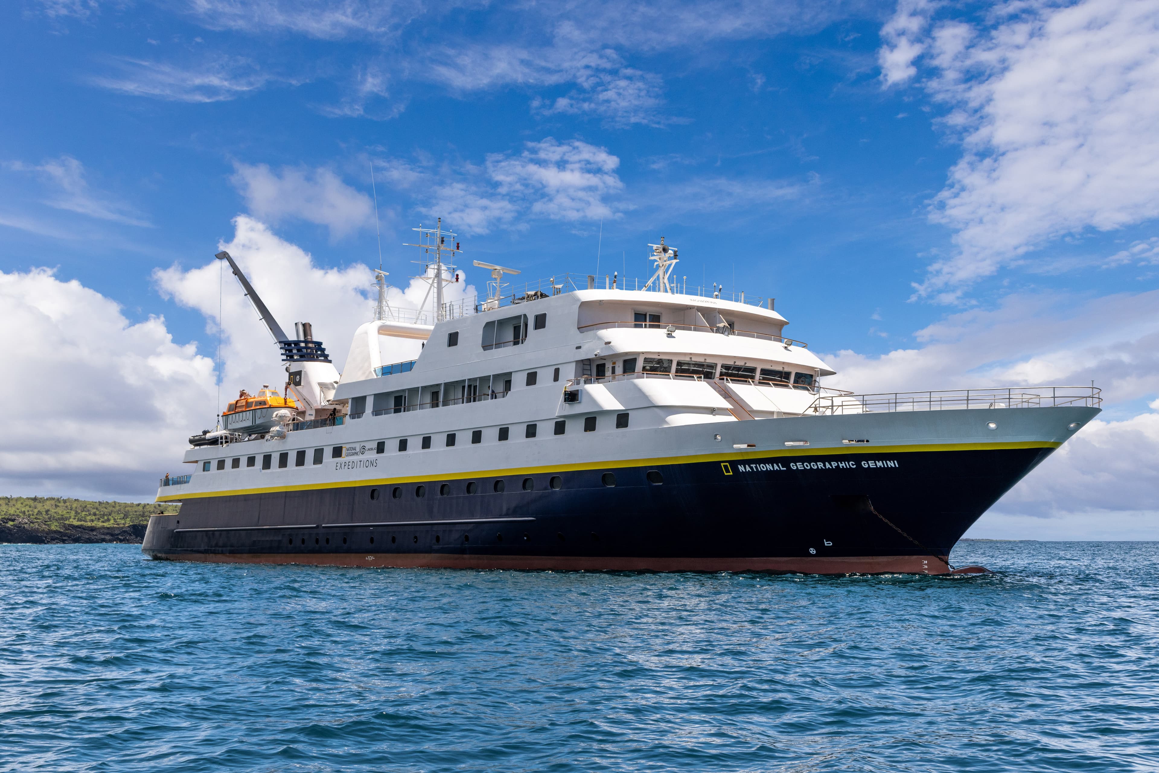 Hero Image Large RGB-LEX-Ship NG Gemini Exterior DS7307.jpg