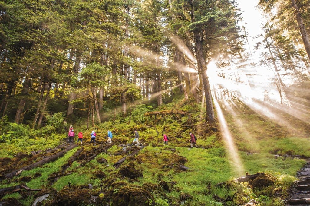 Medium RGB-Lindblad Expeditions-US Alaska AK455.jpg