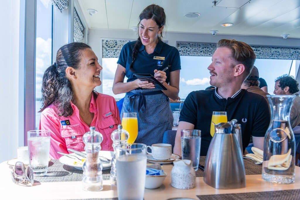 Medium RGB-LEX-Ship NG Quest-Venture Interior Dining - DV096-2.jpg