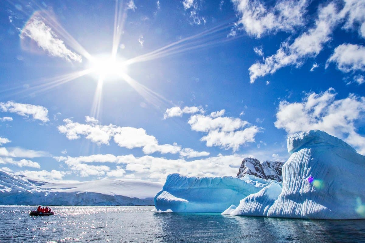 Zodiac in Lemaire Channel.jpg