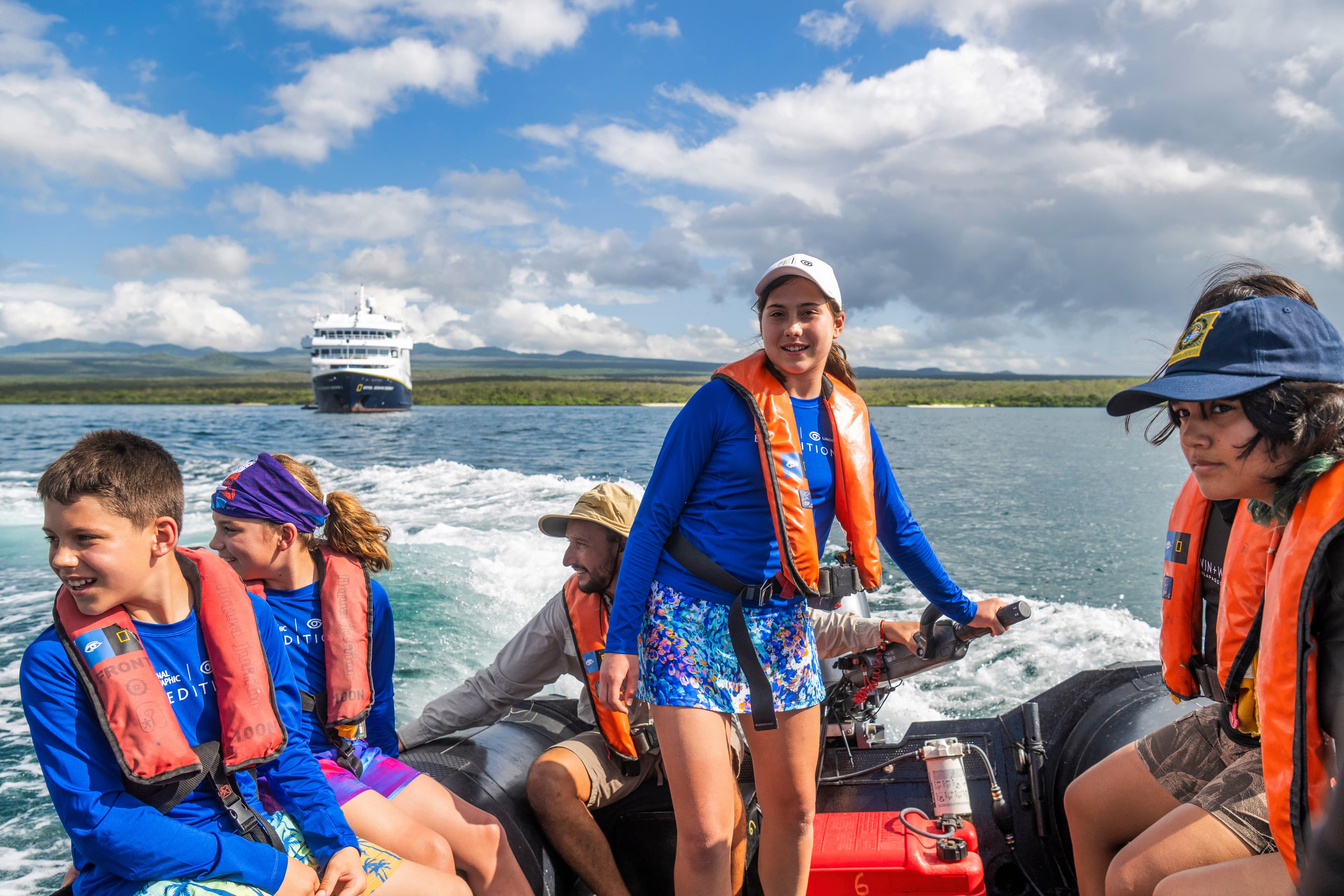 Ecuador Galapagos Islands - CES Zodiac - DV376