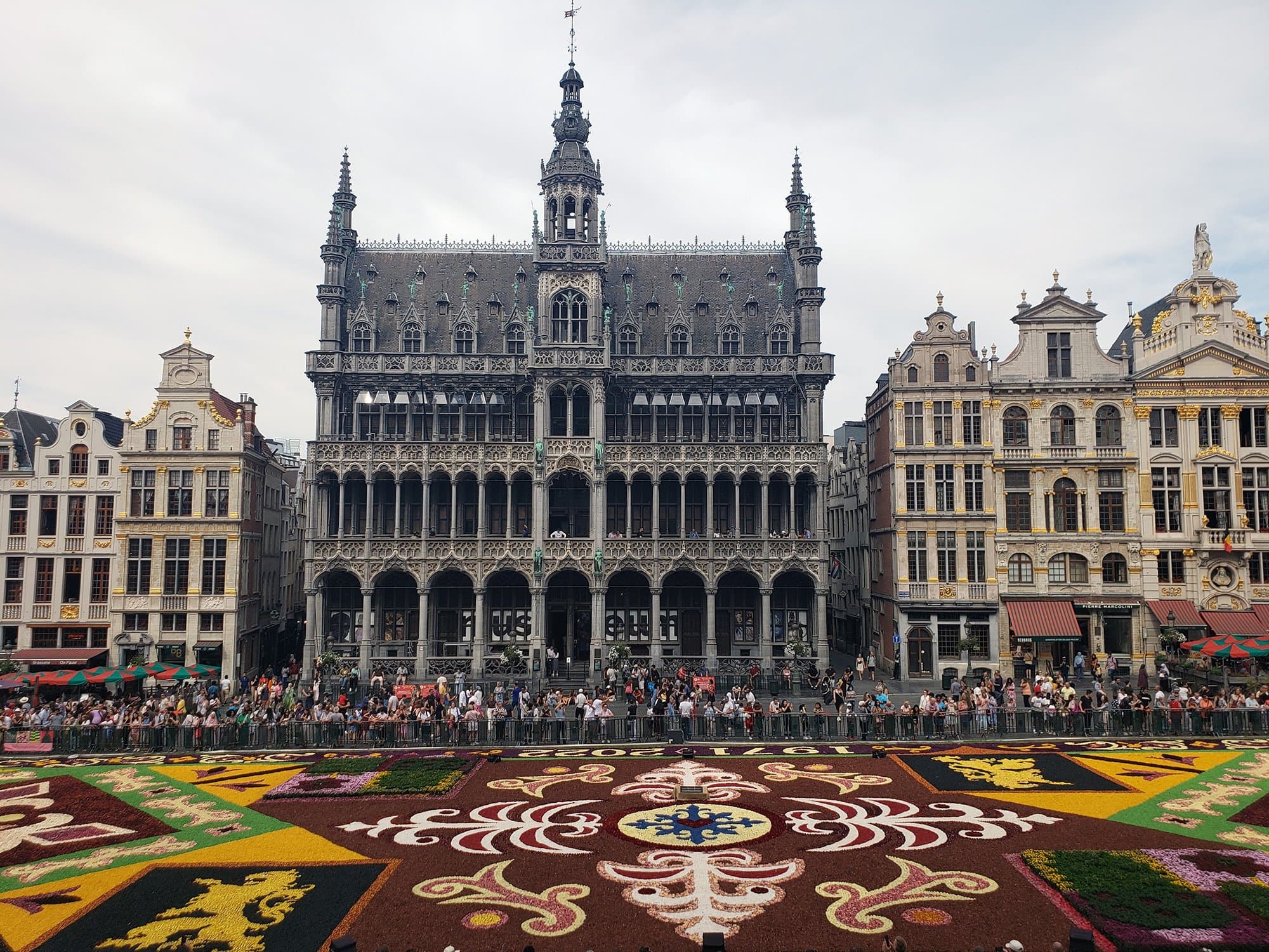 08_Large RGB-LEX-Belgium Brussels istock1435049505.jpg