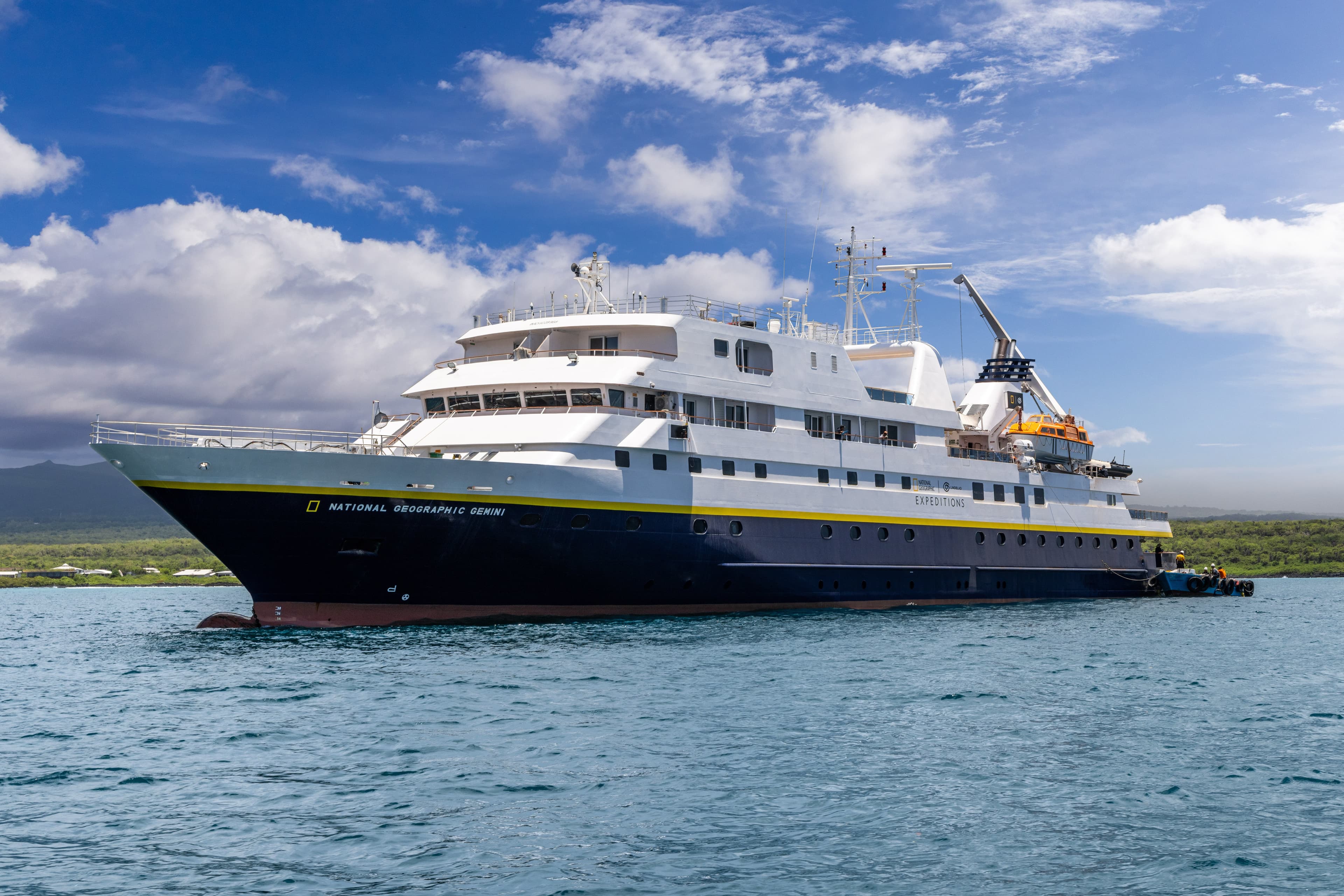 Large RGB-LEX-Ship NG Gemini Exterior DS7331.jpg