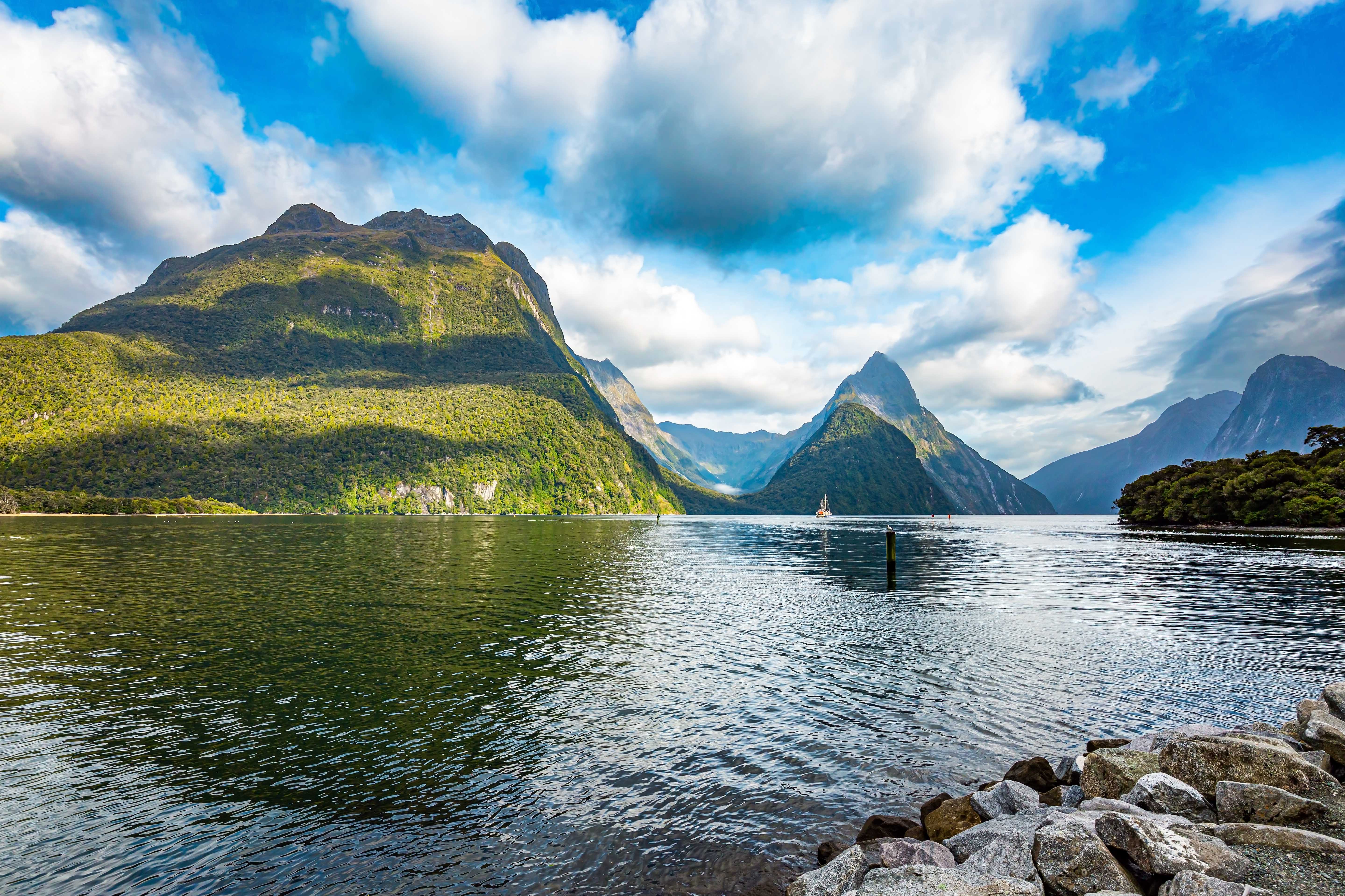 tourist destination fiordland national park