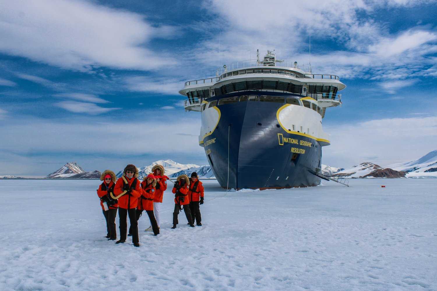 guests pretending to tow the ship