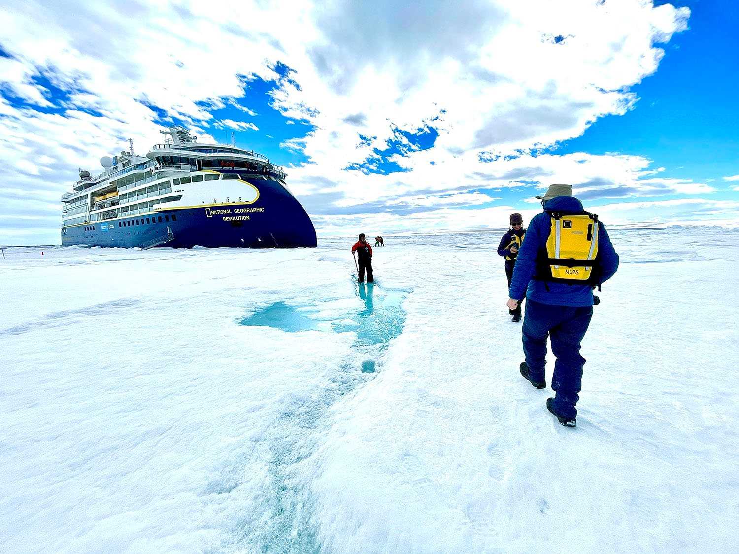 ship on ice