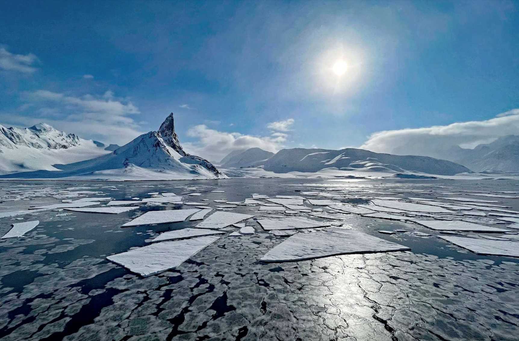 Hornsund, Svalbard, Norway.jpg